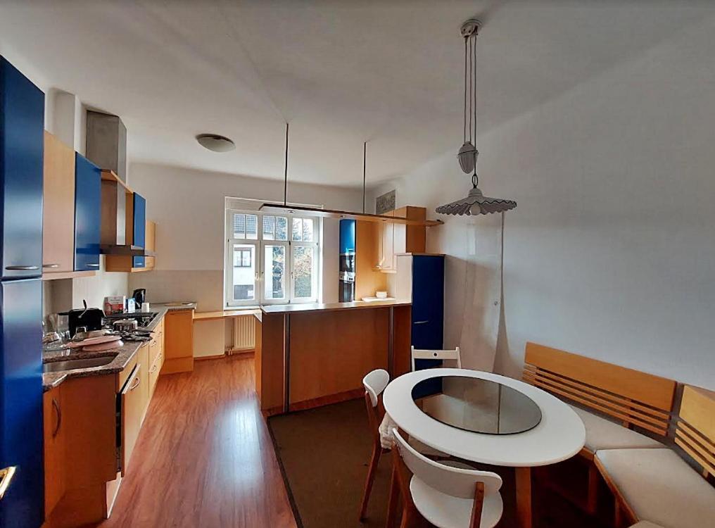 R24, Rose House Hotel Любляна Екстериор снимка