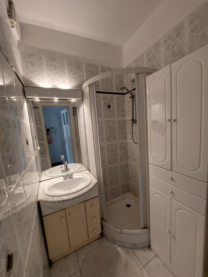 R24, Rose House Hotel Любляна Екстериор снимка