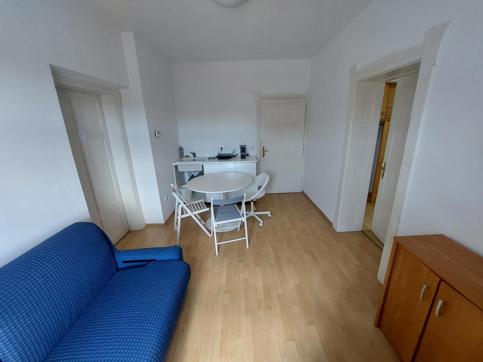 R24, Rose House Hotel Любляна Екстериор снимка