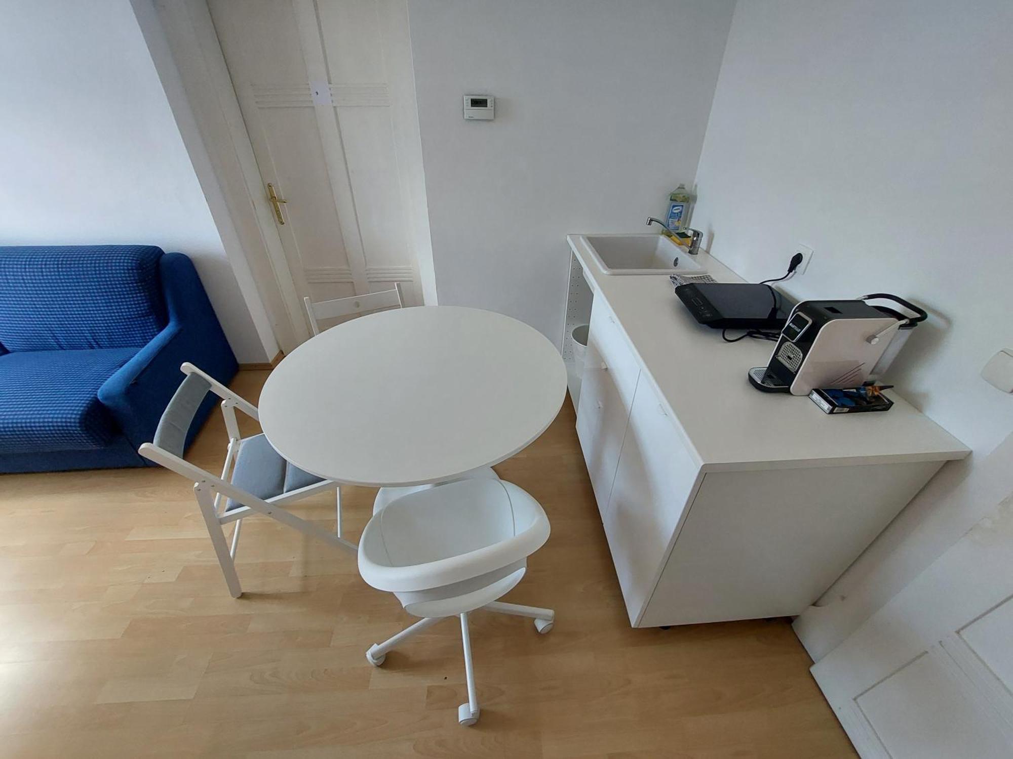 R24, Rose House Hotel Любляна Екстериор снимка